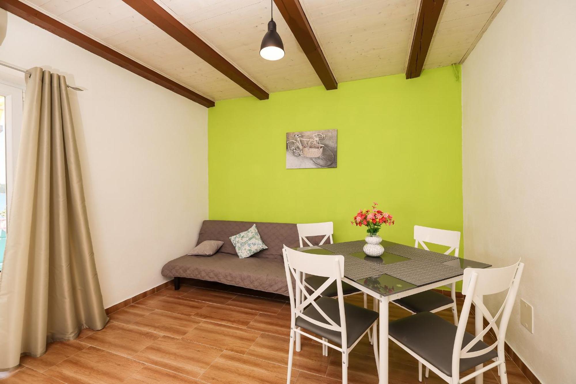 Apartments Feliks Ljubač Eksteriør bilde