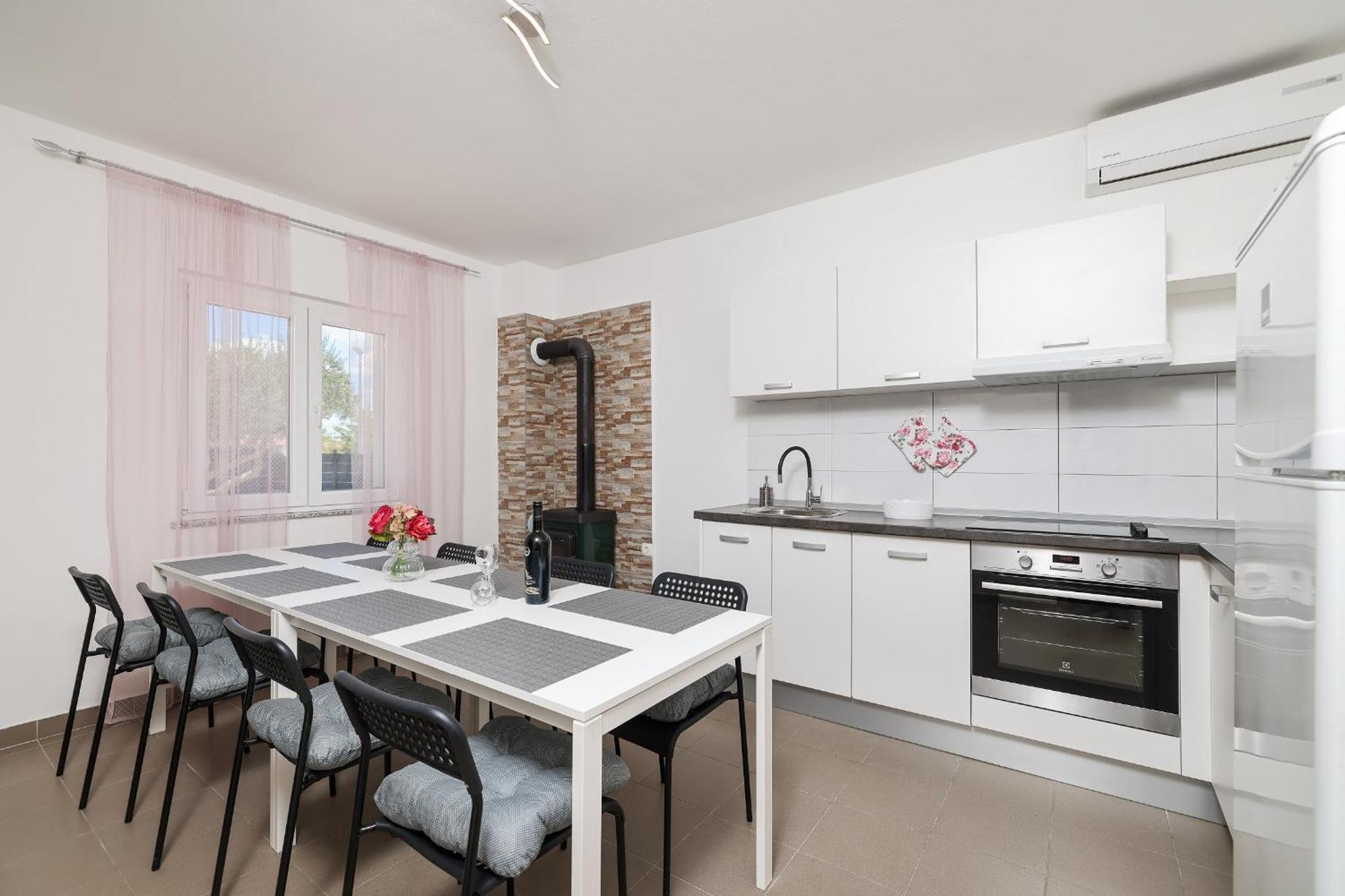 Apartments Feliks Ljubač Eksteriør bilde