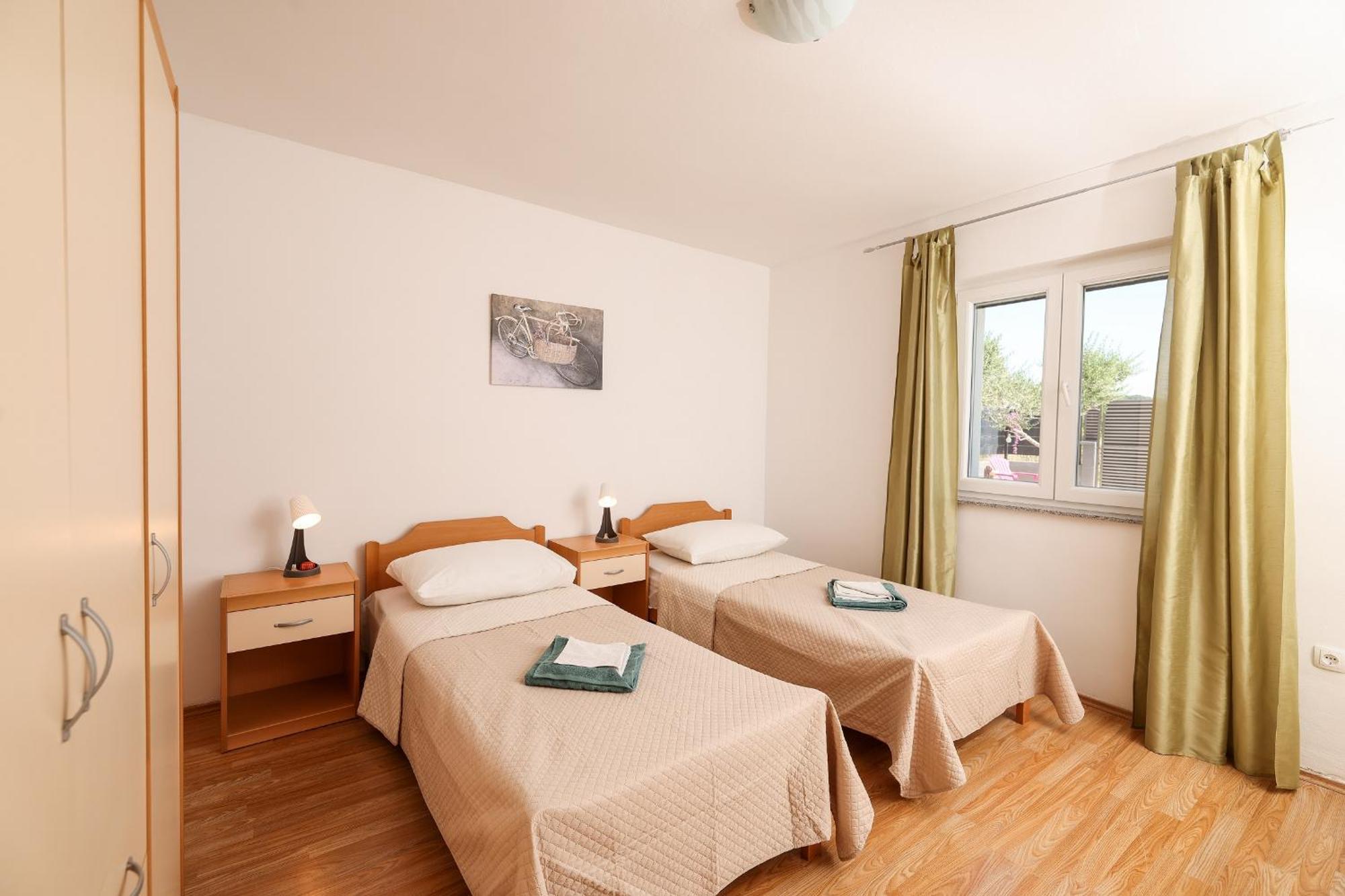 Apartments Feliks Ljubač Eksteriør bilde