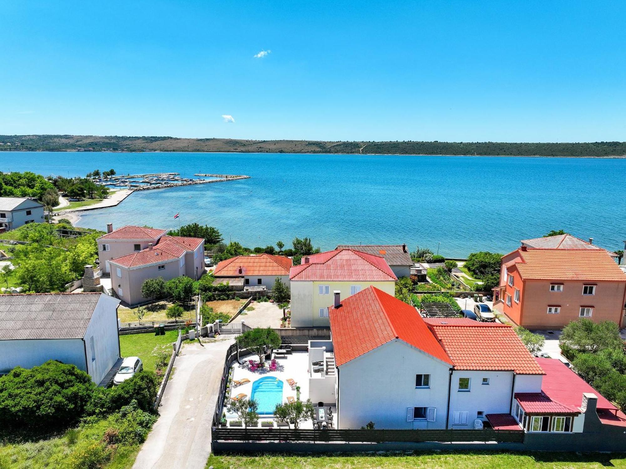Apartments Feliks Ljubač Eksteriør bilde