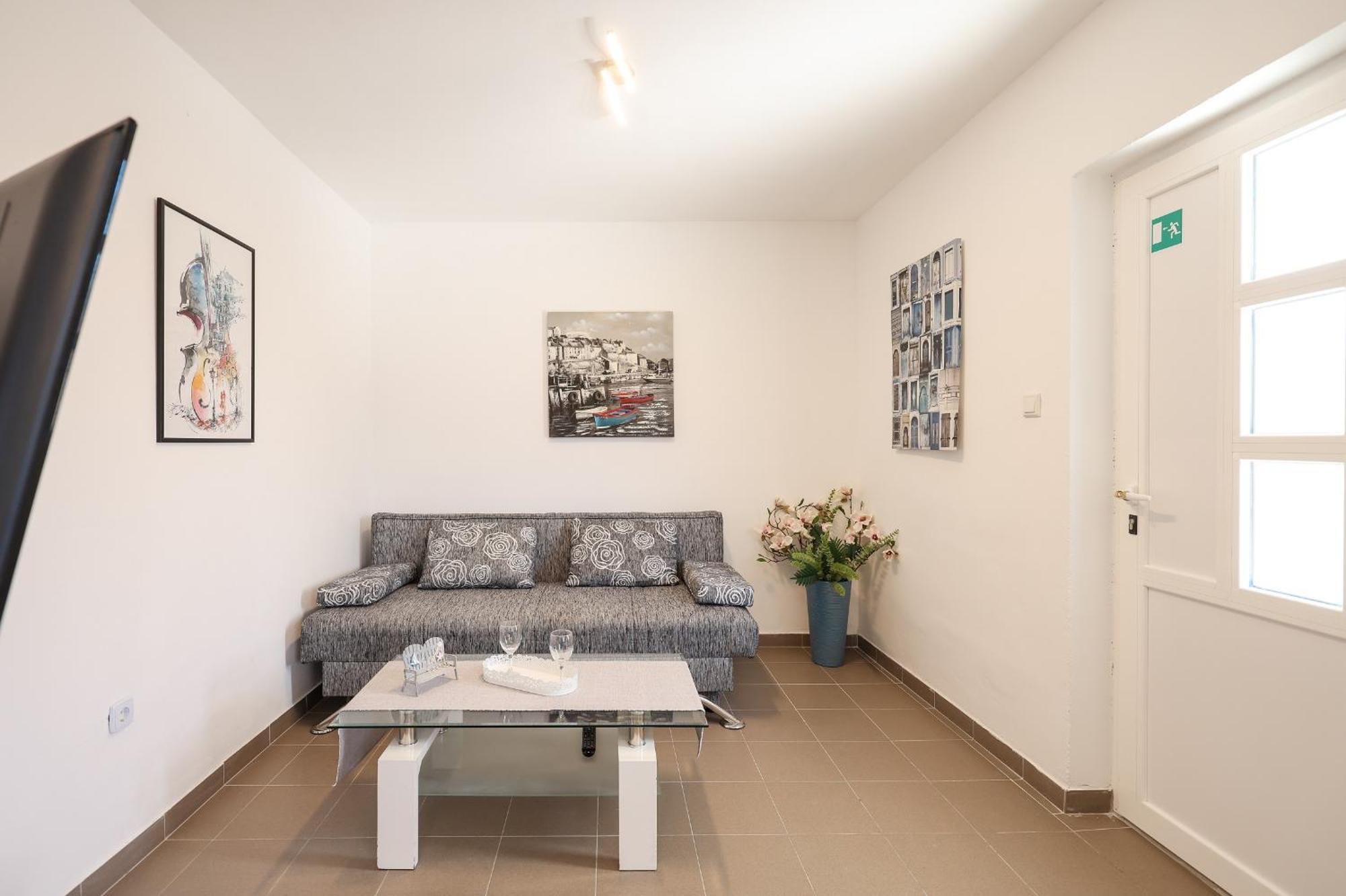 Apartments Feliks Ljubač Rom bilde