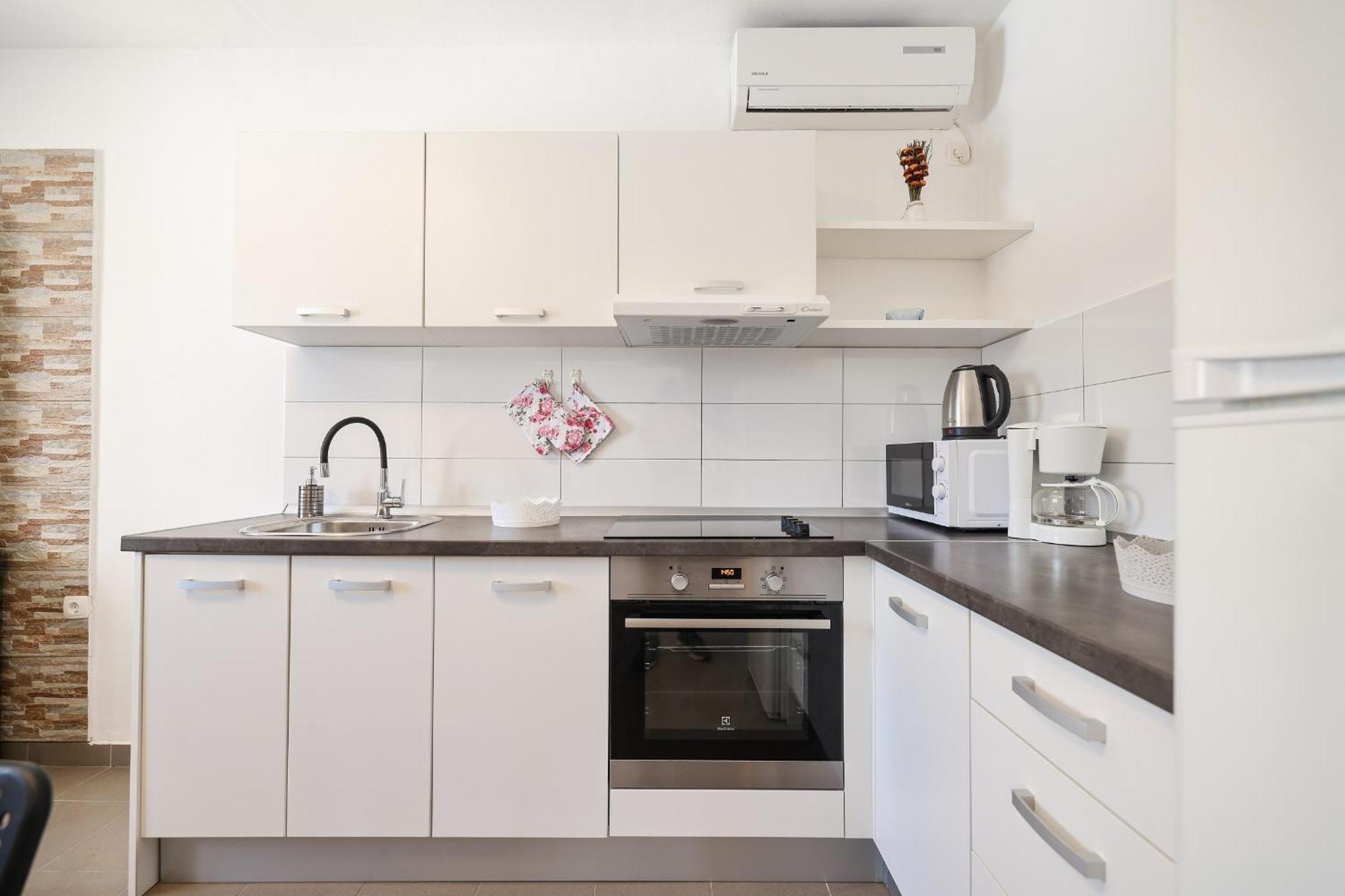 Apartments Feliks Ljubač Eksteriør bilde